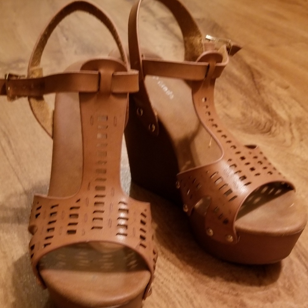 High heels - Picture 2 of 3